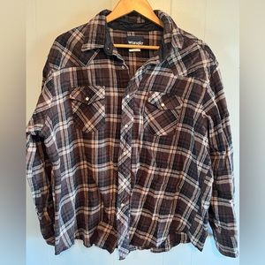 MENS XXL Wrangler pearl snap flannel shirt. Like new!!